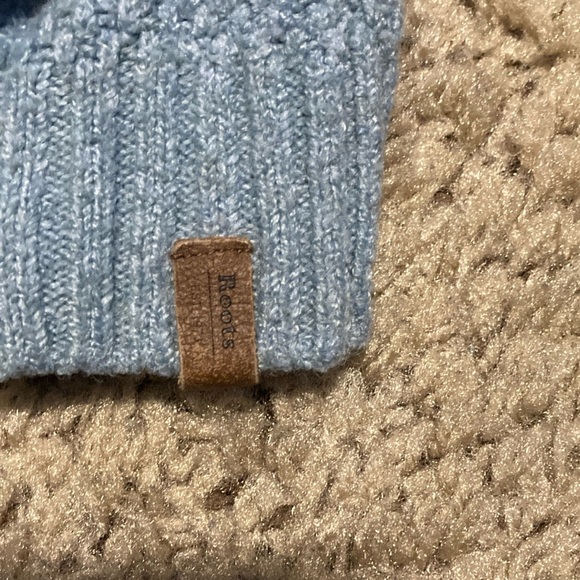 Roots Light Blue Cable crop Knit Sweater - Picture 5 of 6